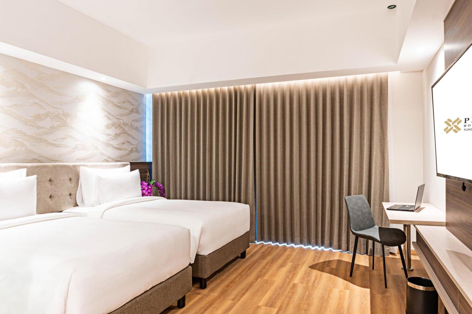 Platinum Hotel Tunjungan Сурабая Номер фото